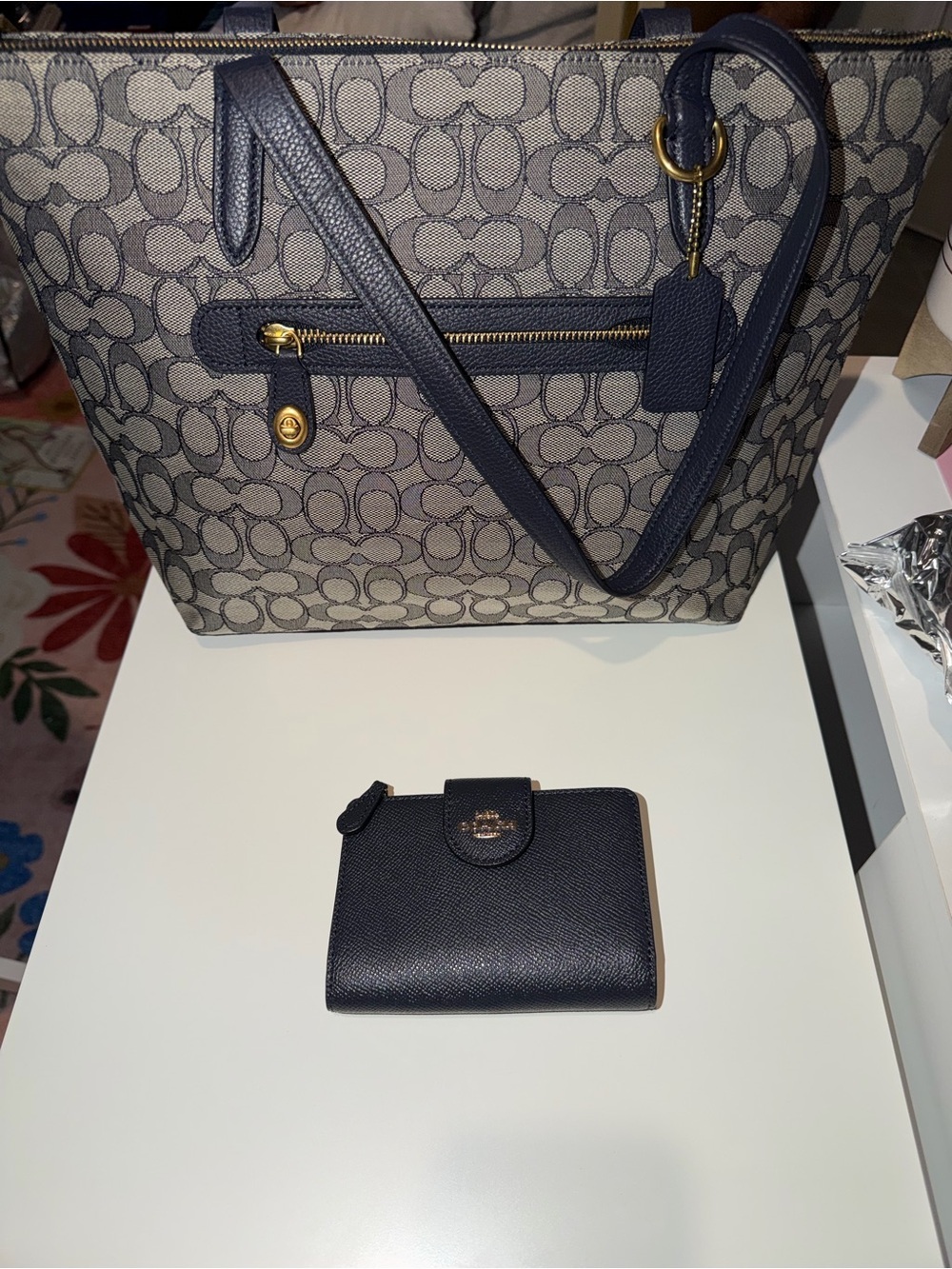 NWOT Coach Navy and Gray Signature Jacquard Tote and matching Wallet - Picture 7 of 9